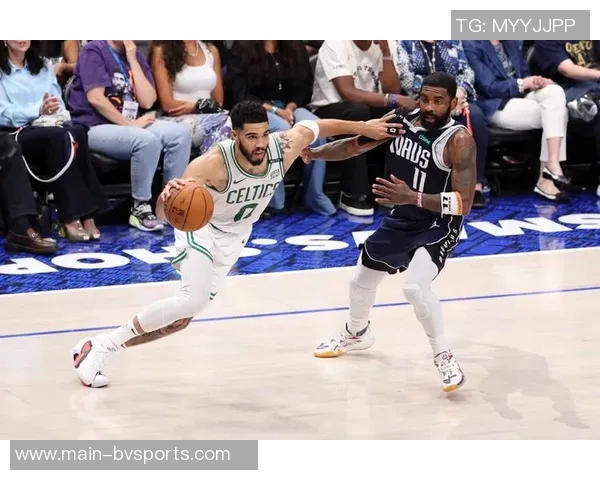 文班上半场火力全开独行侠三分球惨遭压制创下惊人对比